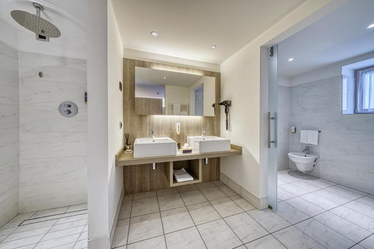Standard Double or Twin Room Balcony,1499066035:JPEG